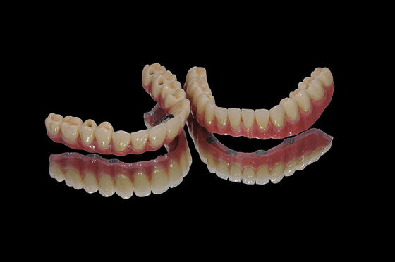 Ti Base Crown Implant Titanium Crown / Bridge đối phó với composite